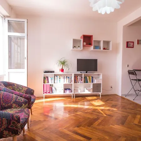 Holesovice Terrace | Praguestars